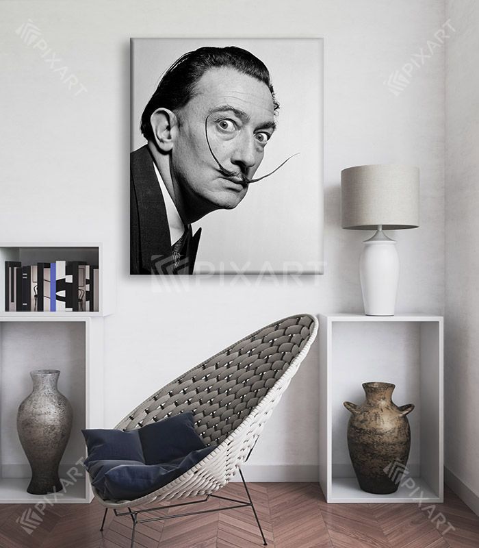 Salvador Dali fait sa pose